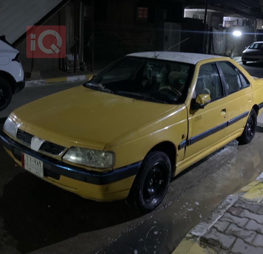 Peugeot 405